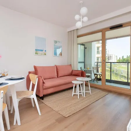 Stylish With A Balcony And Parking By Renters