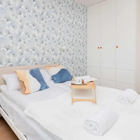 Stylish With A Balcony And Parking By Renters Gdańsk